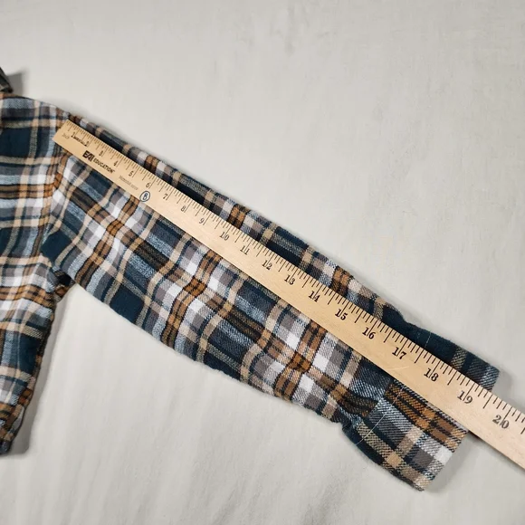 American Eagle Cropped Plaid Flannel Button Down, Long Sleeve, Small - Picture 6 of 8